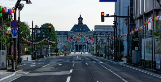花笠まつり当日の文翔館
